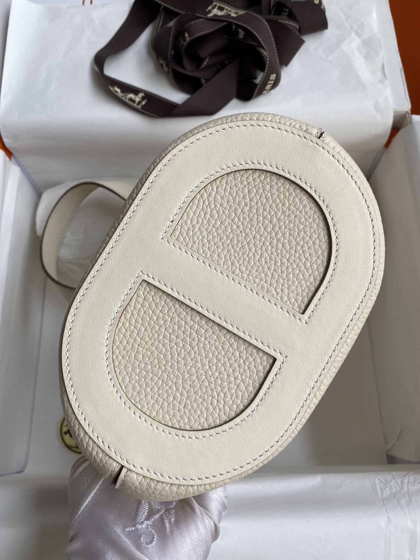 Hermes In The Loop 18 Bag In Cream White Clemence Leather